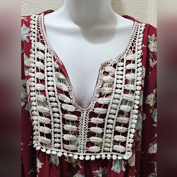 Floral Bohemian Burgundy Blouse with Crochet Detail Size 1 XL EUC - Picture 2 of 7
